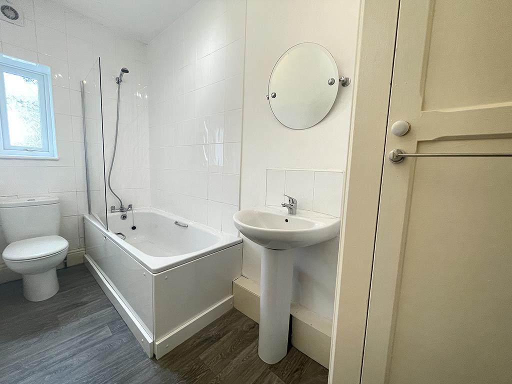 2 bedroom mid terrace house SSTC in Barnoldswick - Bathroom